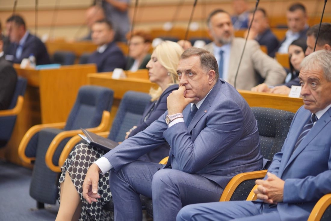 NIKAKVIH BENEFITA Dodik se ulizuje Amerikancima, Rusima i Židovima, Srbi sve teže žive